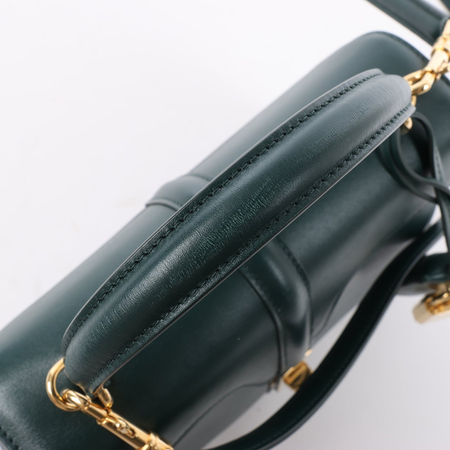 Celine – Sac 16 – Kleine Handtasche aus glattem Kalbsleder in Grün