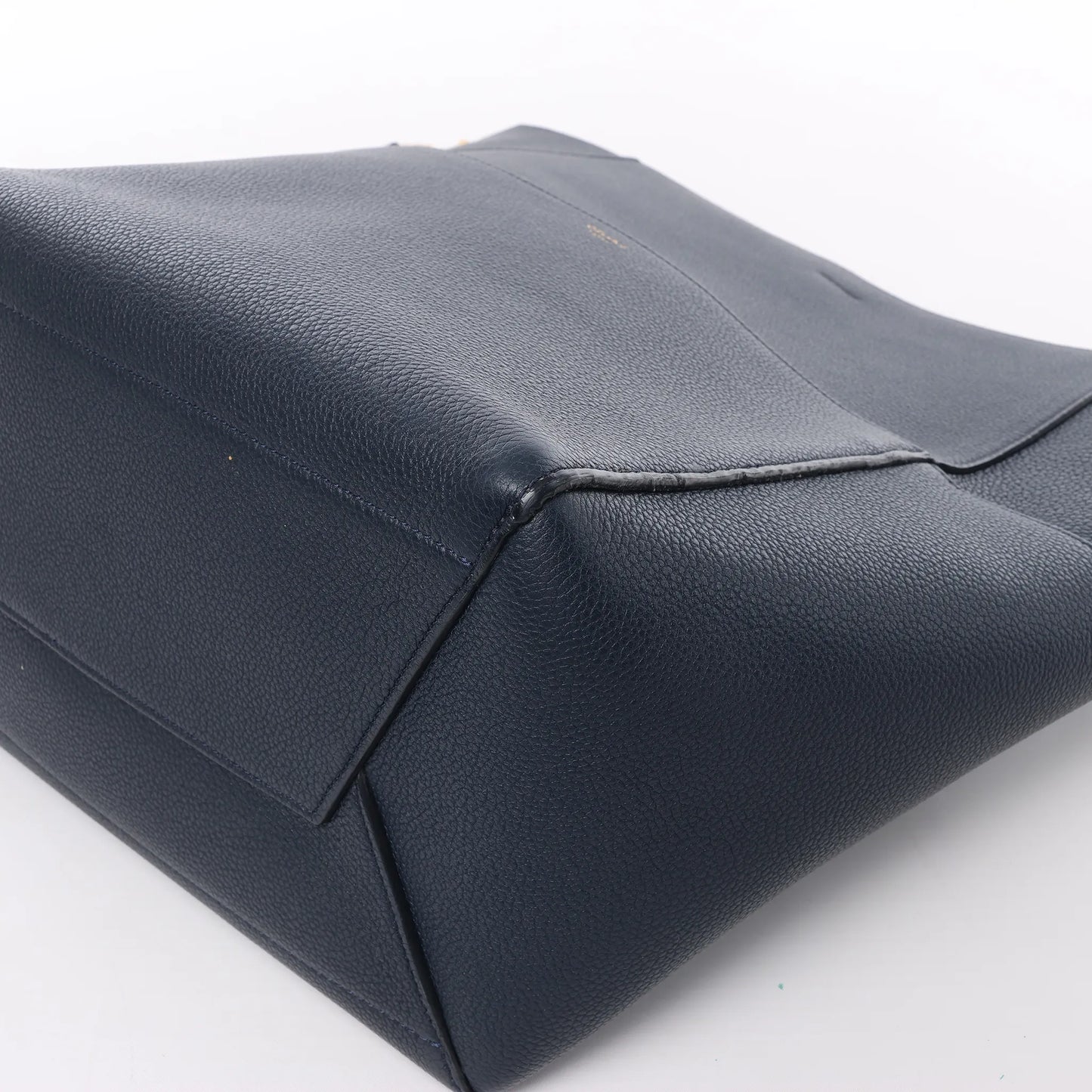 CELINE Seau Sangle Bucket-Schultertasche aus Leder in Marineblau