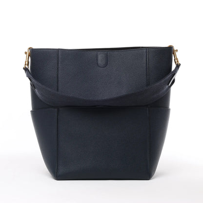 CELINE Seau Sangle Bucket-Schultertasche aus Leder in Marineblau