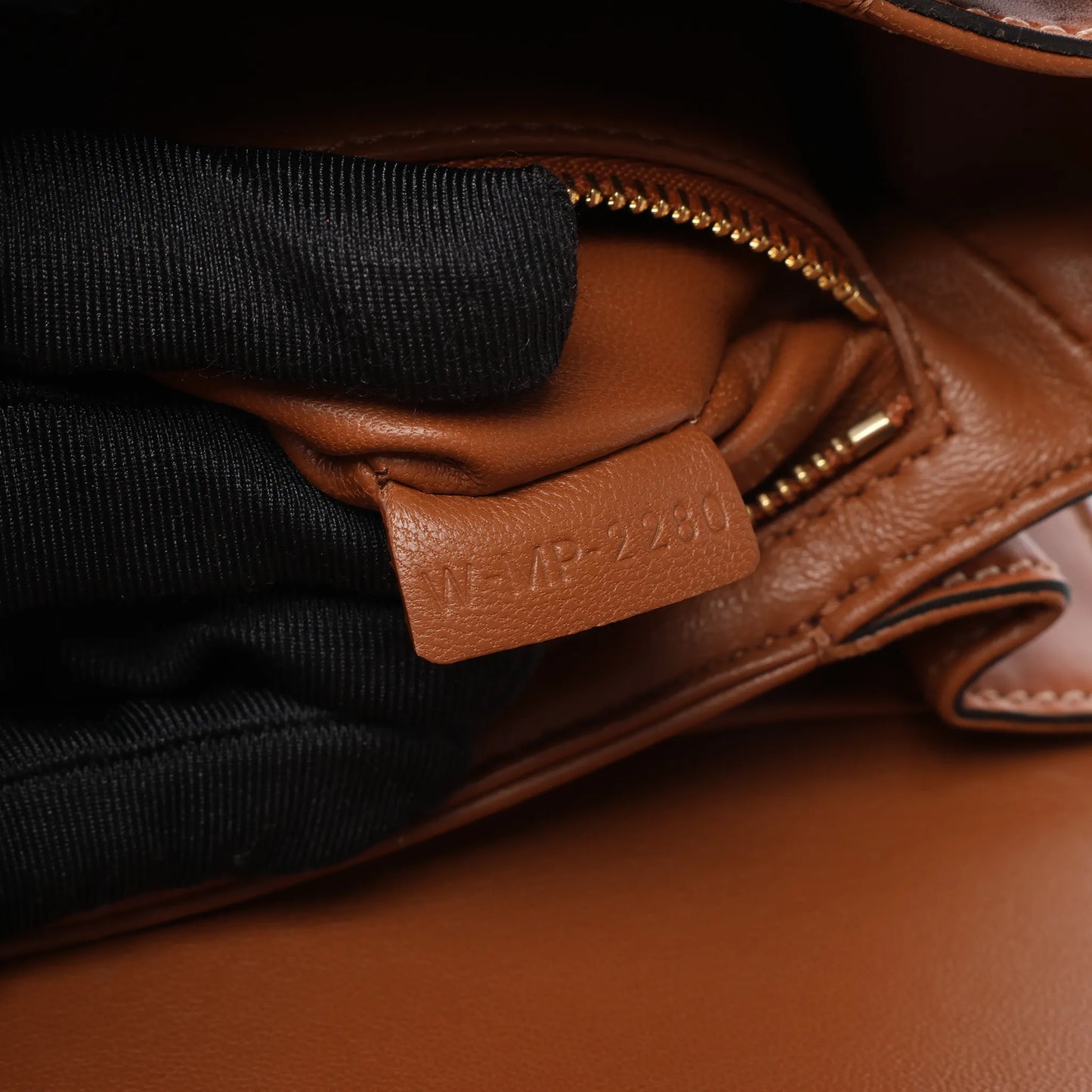 Celine Triomphe Classic Schultertasche aus Leder in Braun