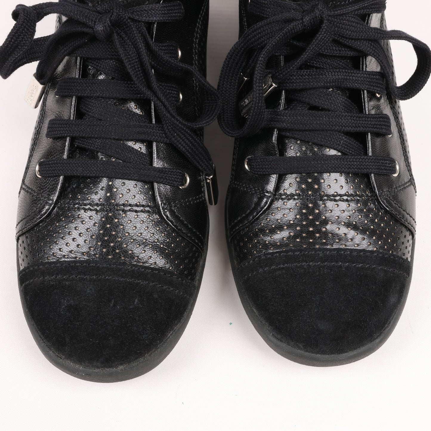 CHANEL Coco Mark 11P Wildleder x Leder Sneakers 37 in Schwarz G25313
