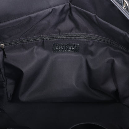 Chanel Paris Biarritz MM Coating Canvas Umhängetasche in Schwarz