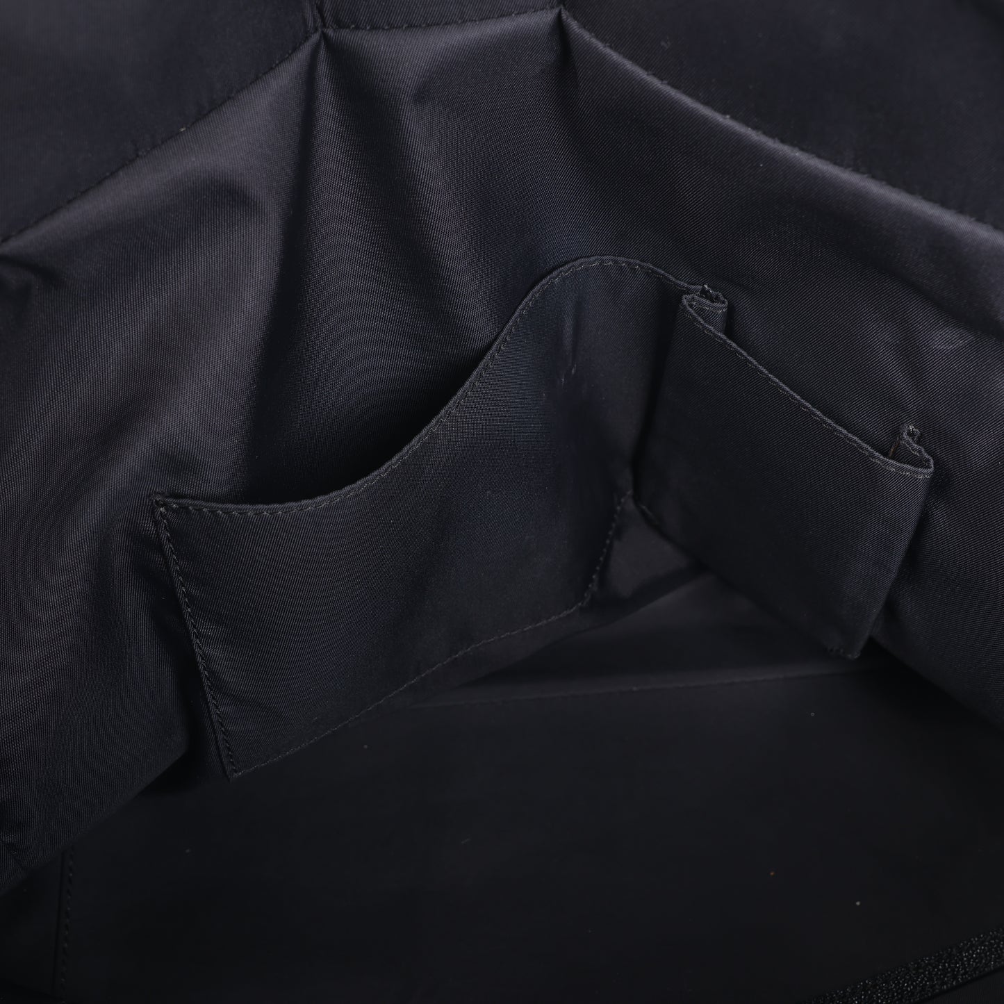 Chanel Paris Biarritz MM Coating Canvas Umhängetasche in Schwarz