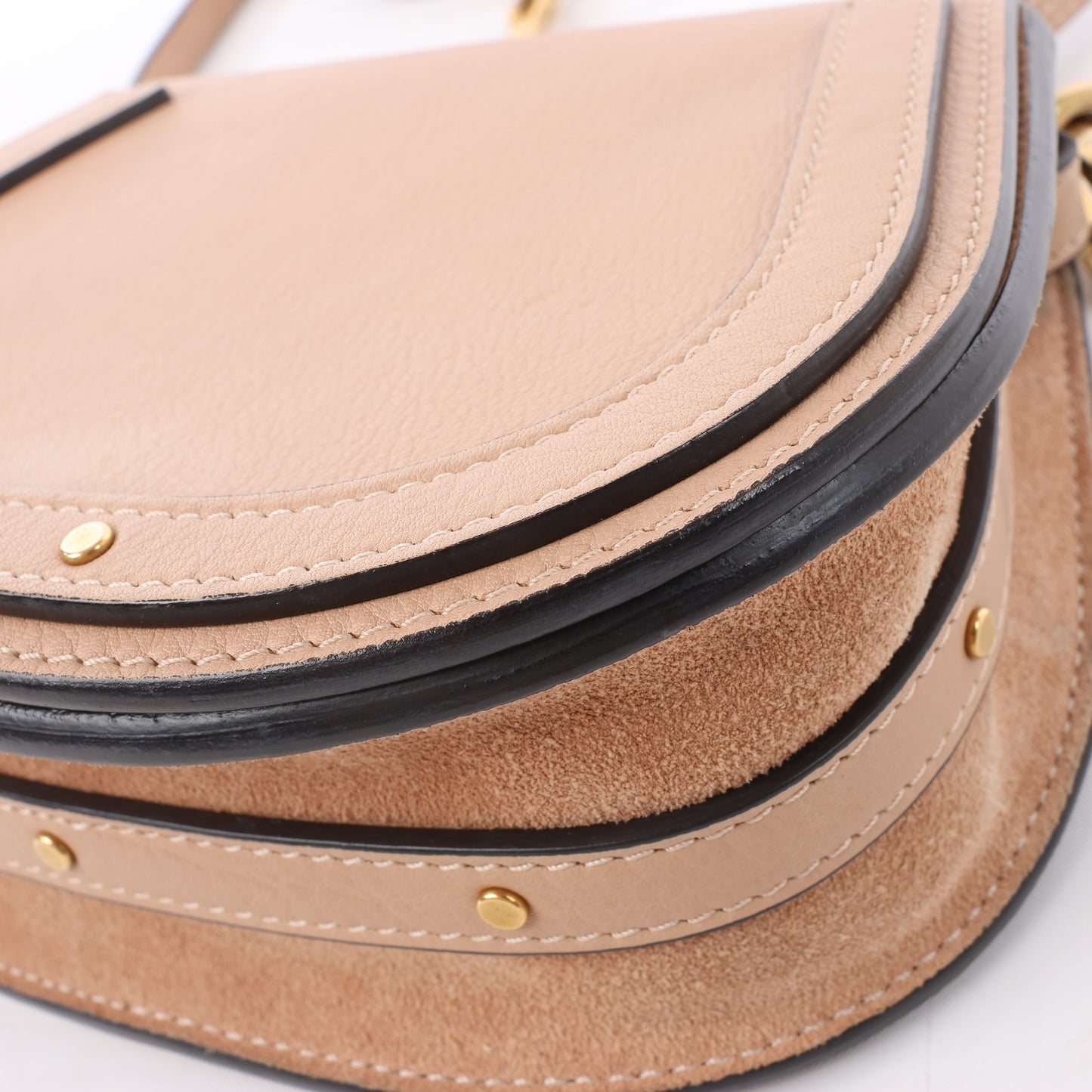CHLOE – Kleine 2-Wege-Umhängetasche „Nile Bracelet“ aus beigefarbenem Leder