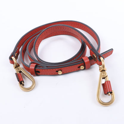 CHLOE – Kleine 2-Wege-Umhängetasche „Nile Bracelet“ aus rotem Leder