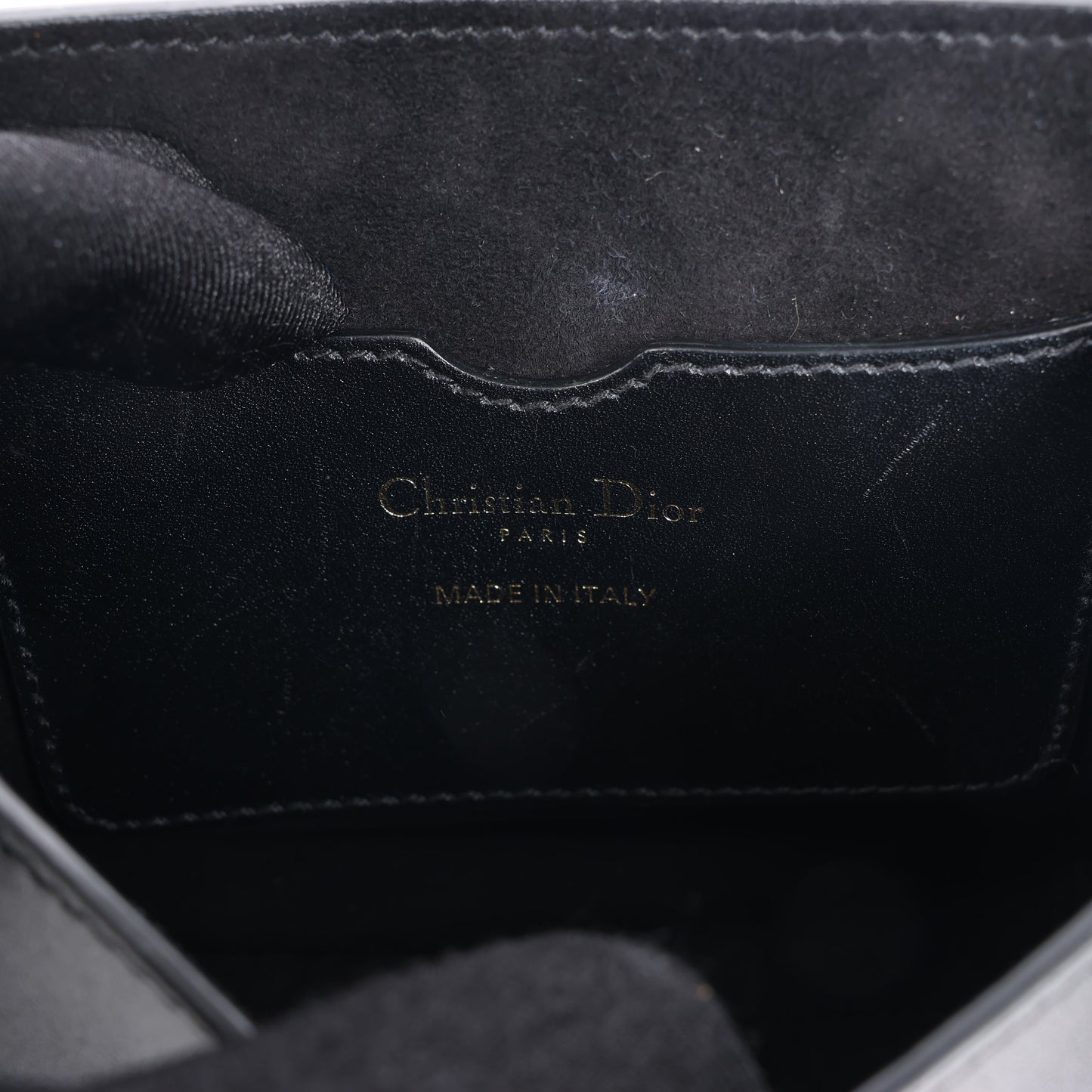 Petit sac bandoulière à rabat en cuir de veau Christian Dior Bobby noir