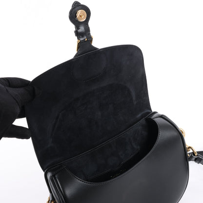 Christian Dior – Bobby – Mittlere Umhängetasche aus Kalbsleder mit Klappe in Schwarz