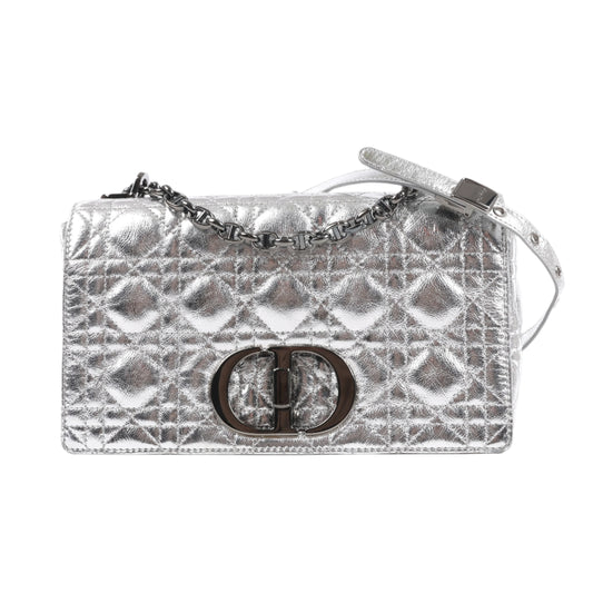 Christian Dior Caro Schultertasche aus Leder mit Kettenriemen in Metallic-Silber