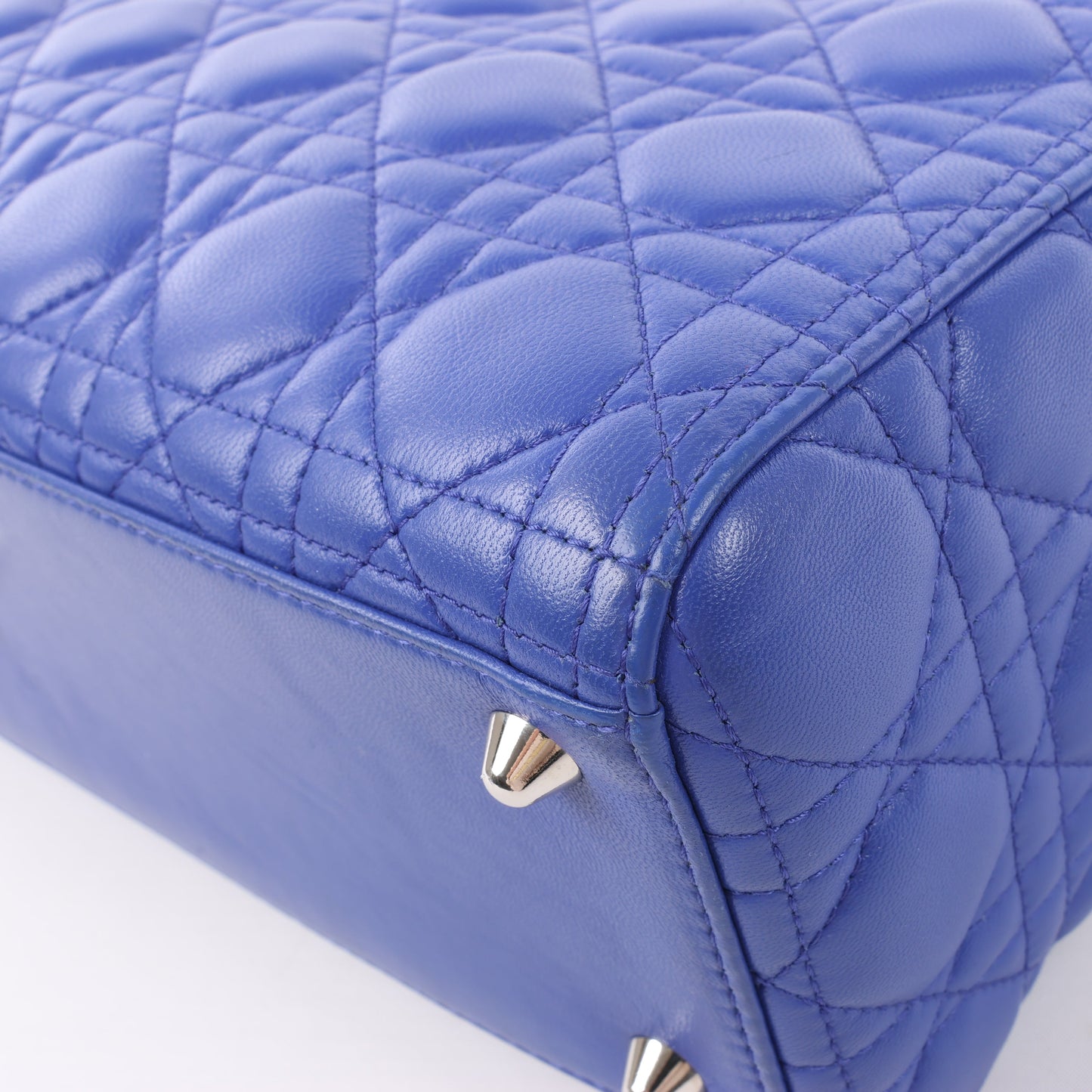 Christian Dior – Große Handtasche „Lady Dior“ aus blauem Leder „Cannage“
