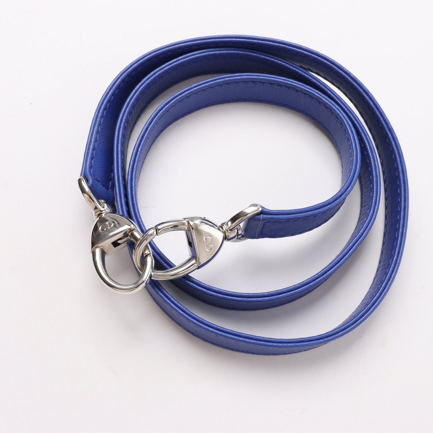 Christian Dior – Große Handtasche „Lady Dior“ aus blauem Leder „Cannage“