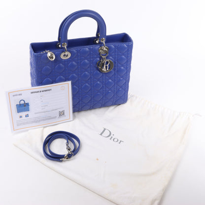 Christian Dior – Große Handtasche „Lady Dior“ aus blauem Leder „Cannage“