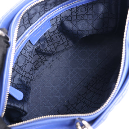 Christian Dior – Große Handtasche „Lady Dior“ aus blauem Leder „Cannage“