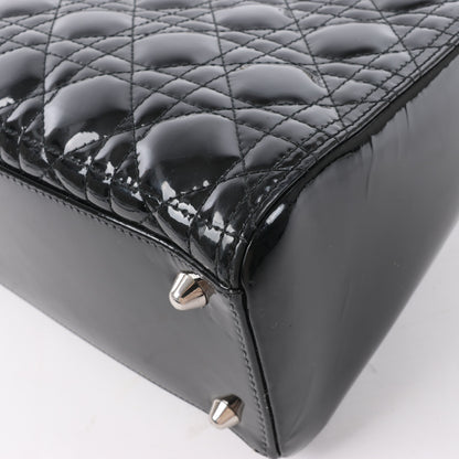 Christian Dior – Große Cannage-Handtasche aus Lackleder in Schwarz
