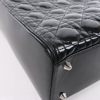Christian Dior – Große Cannage-Handtasche aus Lackleder in Schwarz