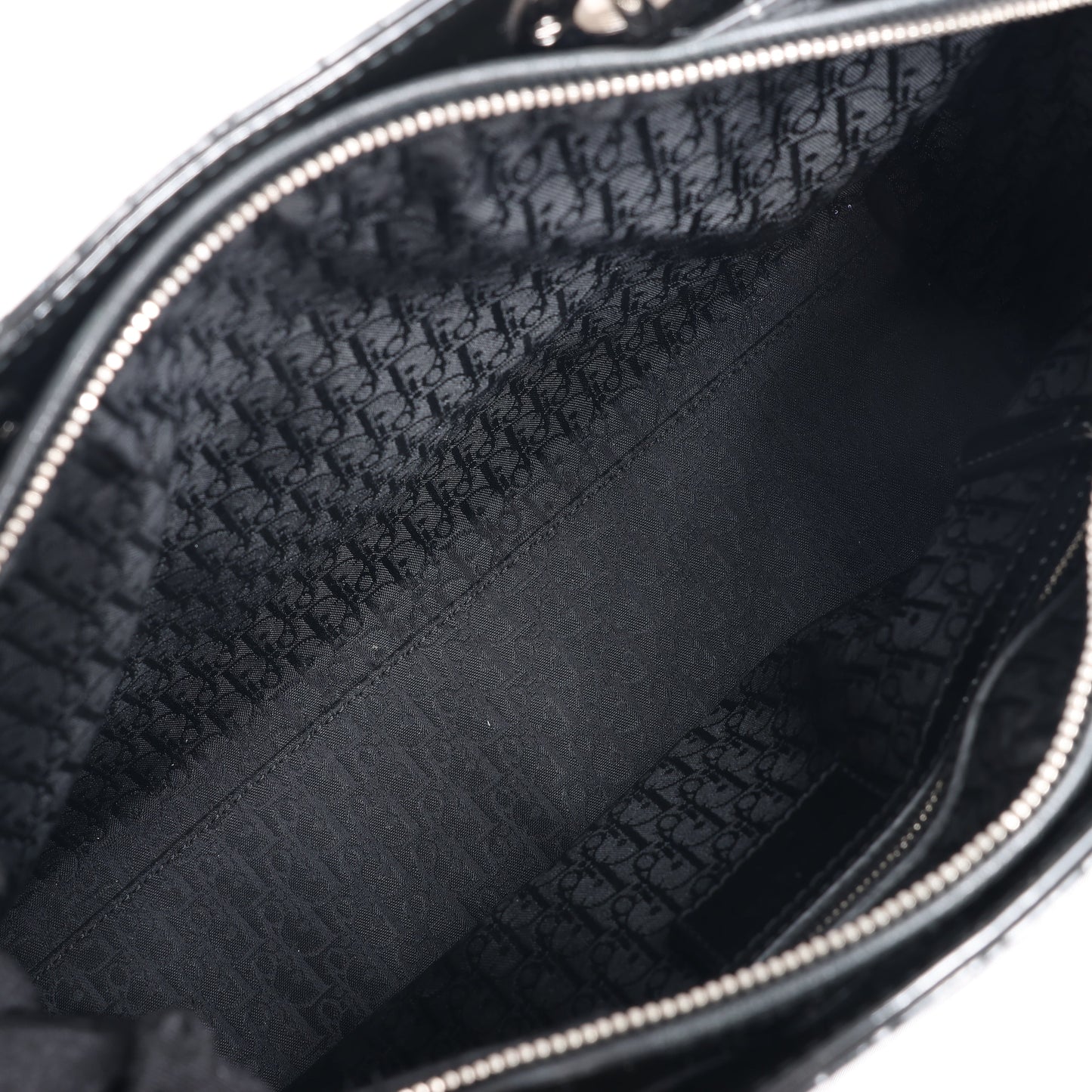 Christian Dior – Große Cannage-Handtasche aus Lackleder in Schwarz
