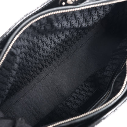 Christian Dior – Große Cannage-Handtasche aus Lackleder in Schwarz
