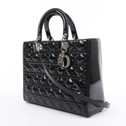 Christian Dior – Große Cannage-Handtasche aus Lackleder in Schwarz