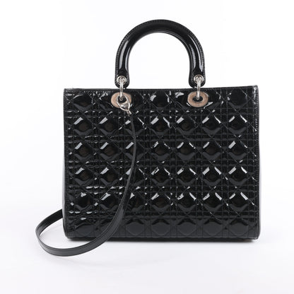 Christian Dior – Große Cannage-Handtasche aus Lackleder in Schwarz