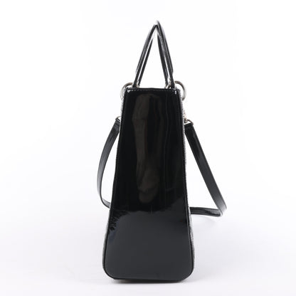 Christian Dior – Große Cannage-Handtasche aus Lackleder in Schwarz