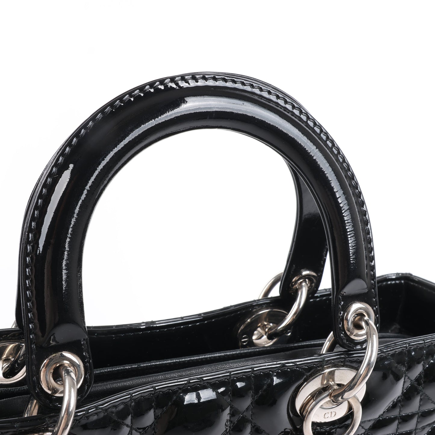 Christian Dior – Große Cannage-Handtasche aus Lackleder in Schwarz