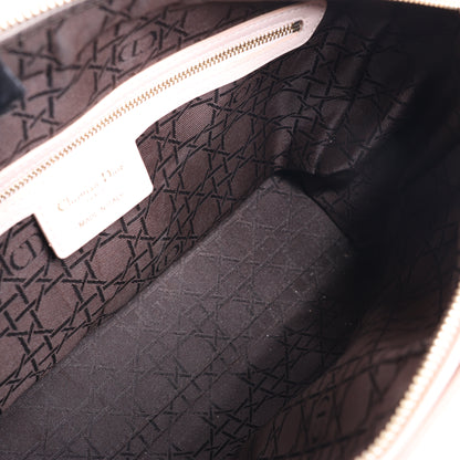 Christian Dior Lady Dior Cannage Große 2-Wege-Handtasche aus Leder in Hellrosa