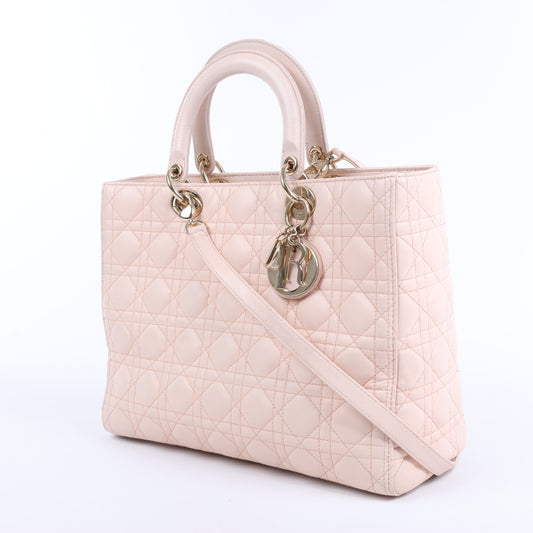 Christian Dior Lady Dior Cannage Große 2-Wege-Handtasche aus Leder in Hellrosa
