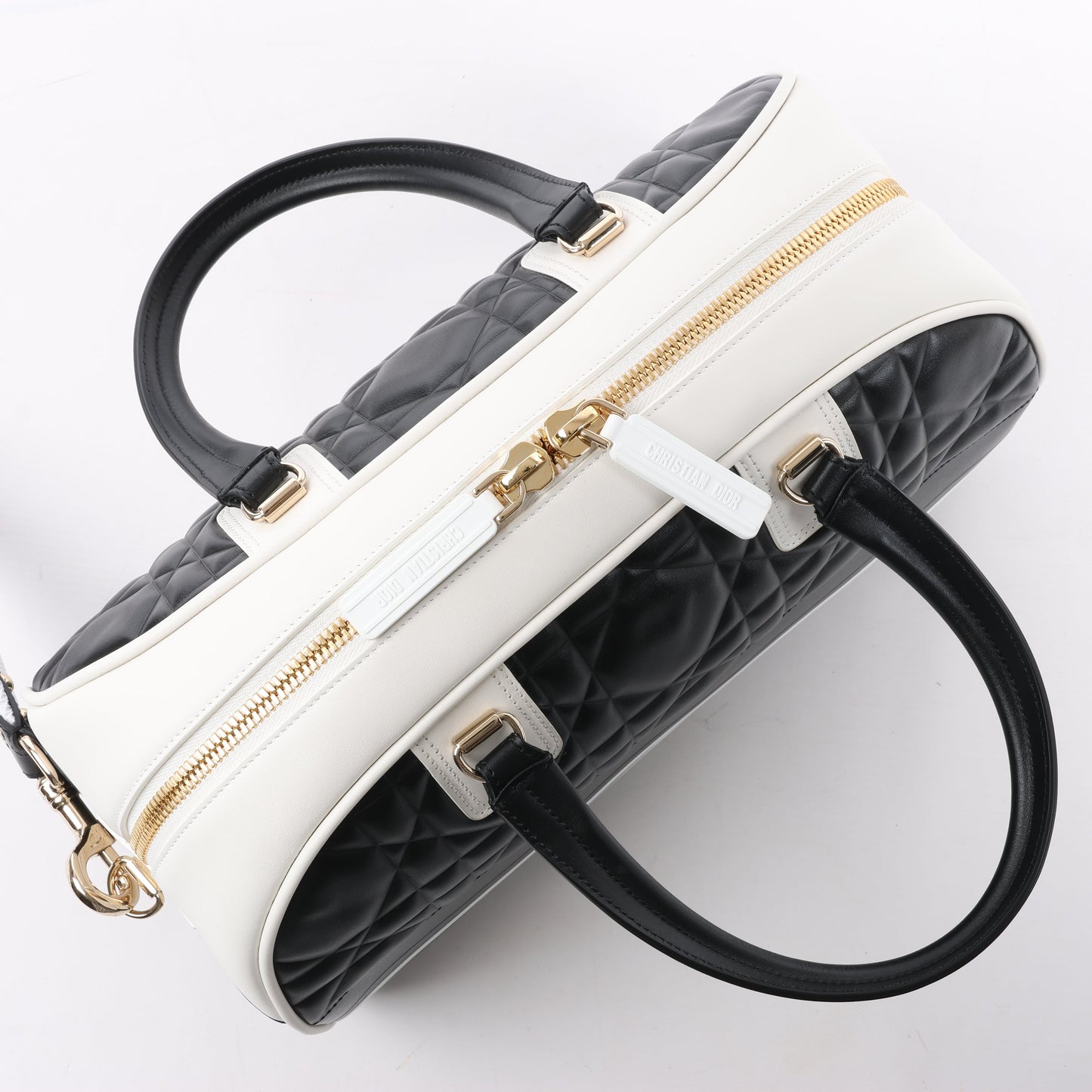 Christian Dior Große Dior Vibe Bowlingtasche mit Reißverschluss in Schwarz x Weiß