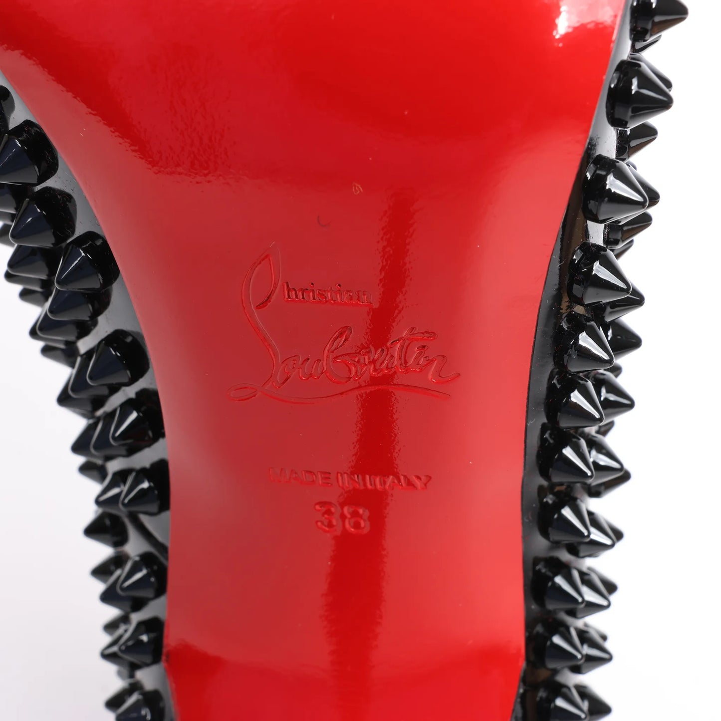 Christian Louboutin Spike Studs Lackleder-Pumps in Schwarz, Größe 38 EU