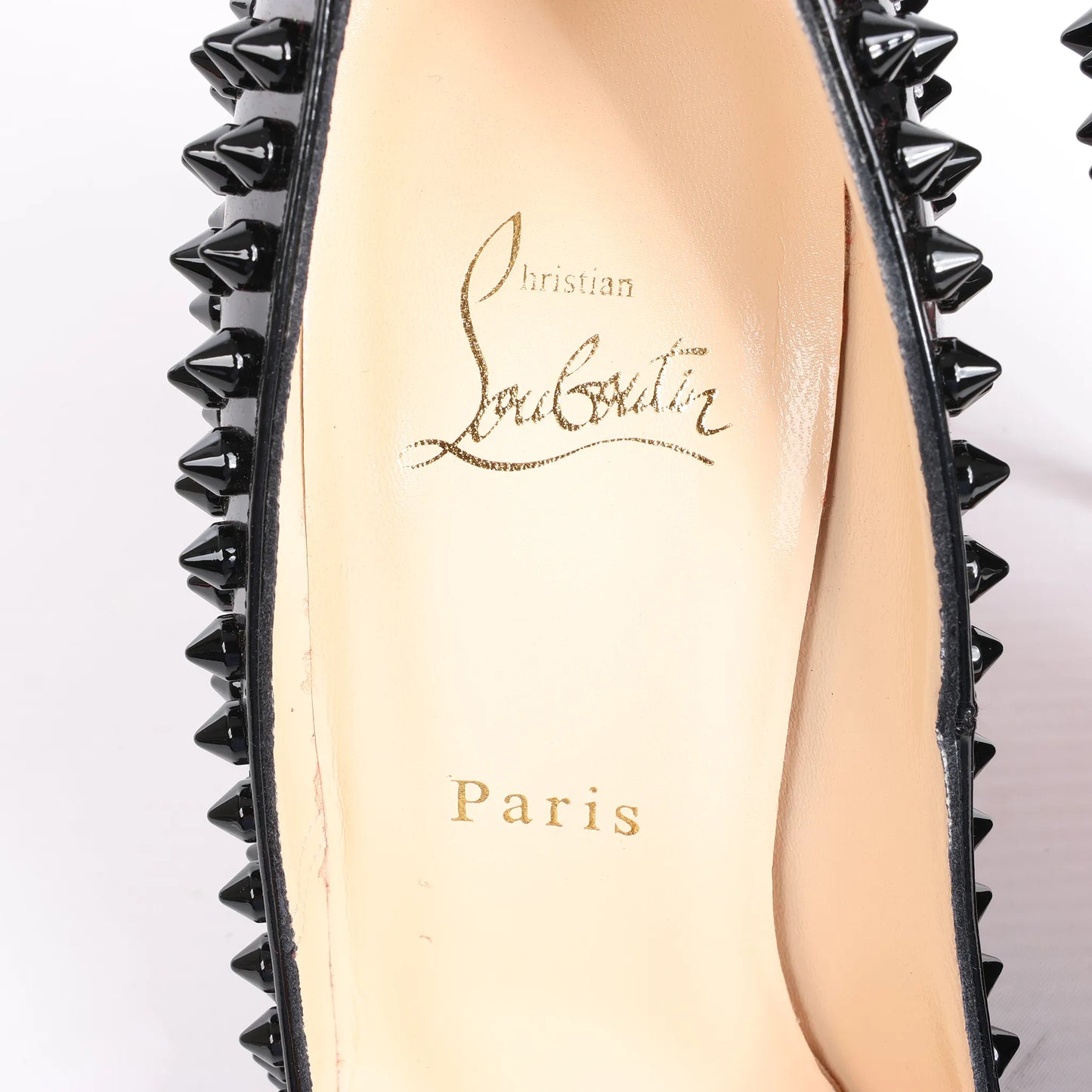 Christian Louboutin Spike Studs Lackleder-Pumps in Schwarz, Größe 38 EU