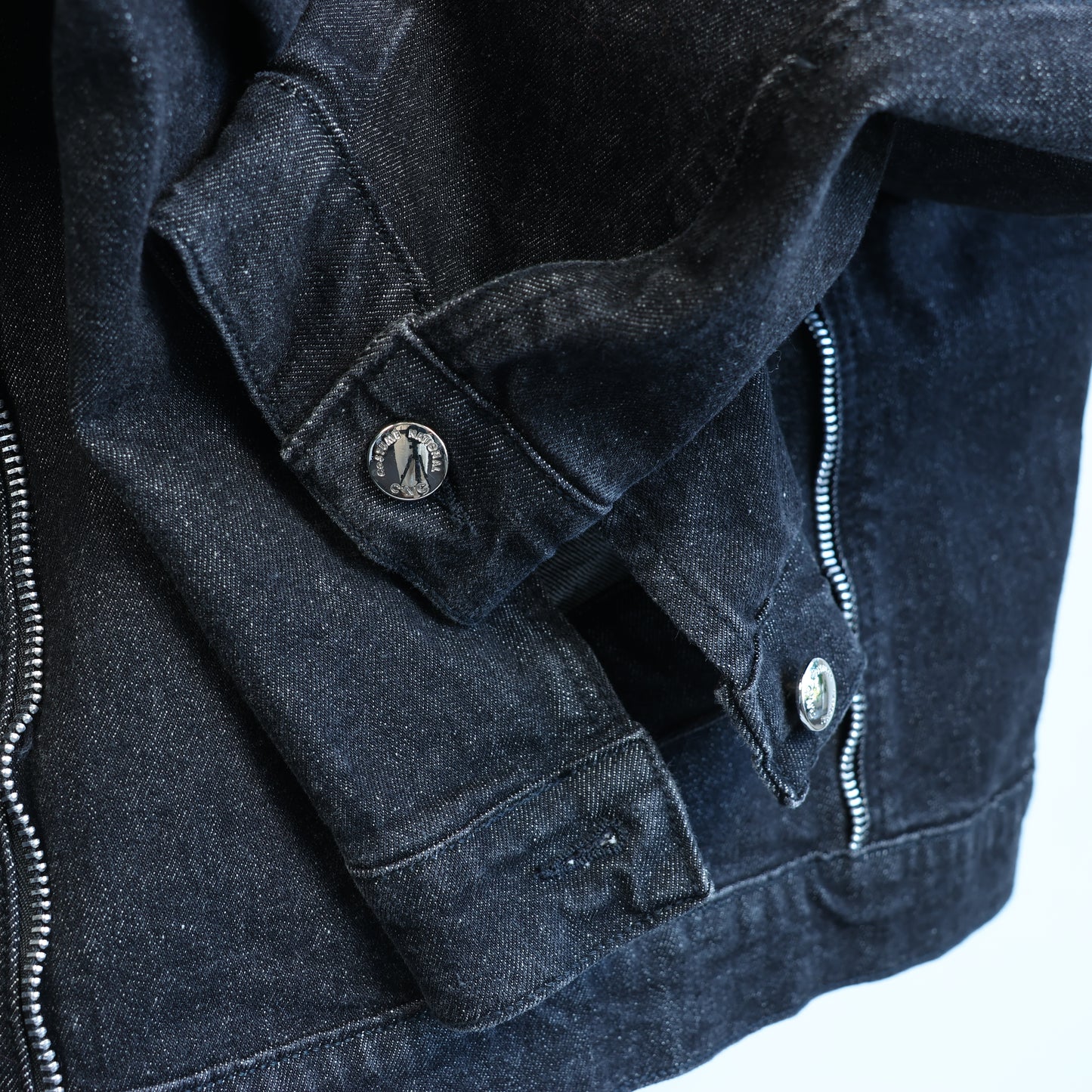 CoSTUME NATIONAL Dunkle Jeansjacke, 48 IT