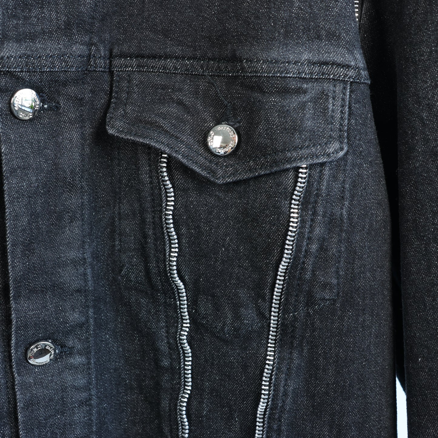 CoSTUME NATIONAL Dunkle Jeansjacke, 48 IT