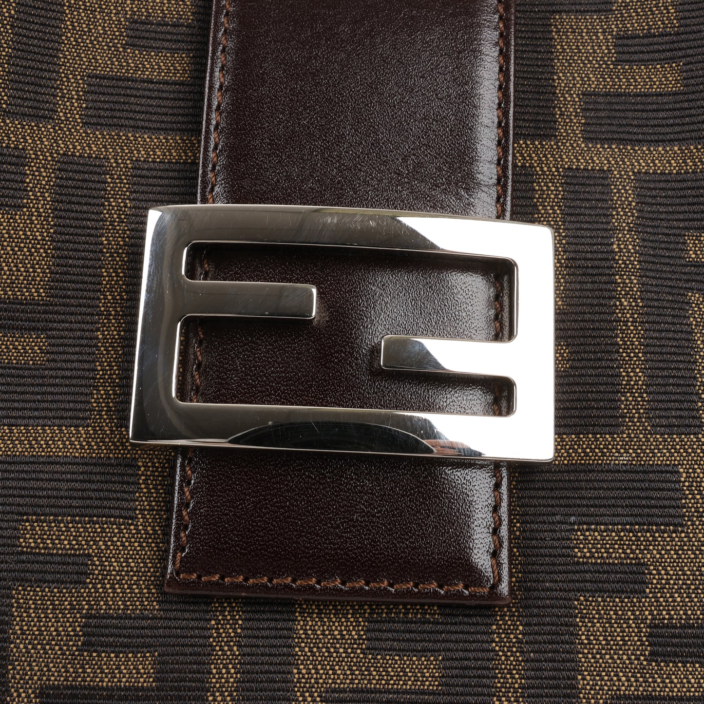 FENDI – Zucchino Mamma Bucket-Umhängetasche aus Canvas und Leder in Braun
