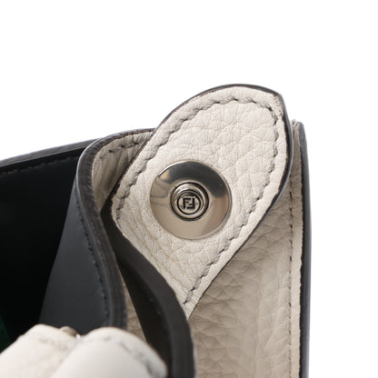 Fendi Peek-a-boo X-light Lederhandtasche in Weiß 7VA448