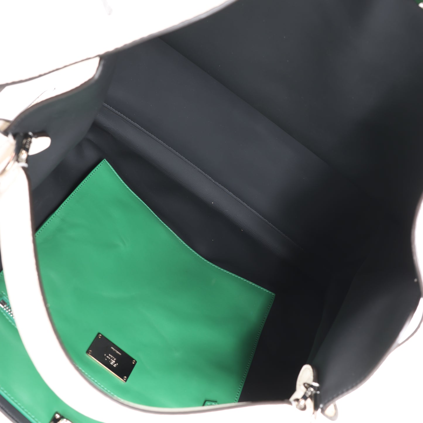 Fendi Peek-a-boo X-light Lederhandtasche in Weiß 7VA448