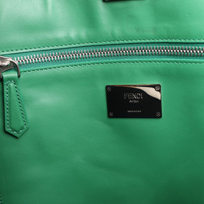 Fendi Peek-a-boo X-light Lederhandtasche in Weiß 7VA448