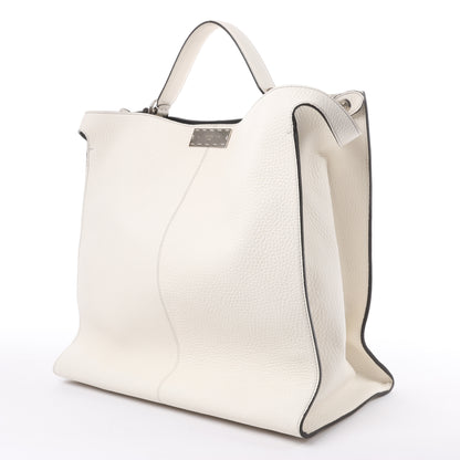 Fendi Peek-a-boo X-light Lederhandtasche in Weiß 7VA448