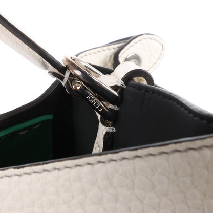 Fendi Peek-a-boo X-light Lederhandtasche in Weiß 7VA448