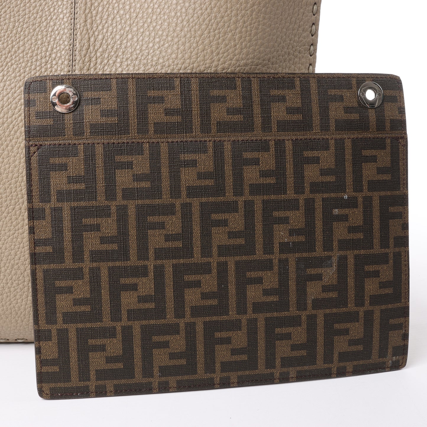 Fendi Peek-a-boo X-light ICU Co., Ltd. Lederhandtasche in Beige 7VA528