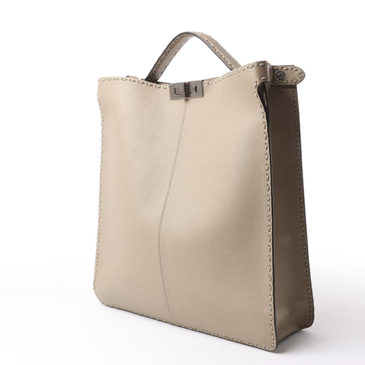 Fendi Peek-a-boo X-light ICU Co., Ltd. Lederhandtasche in Beige 7VA528