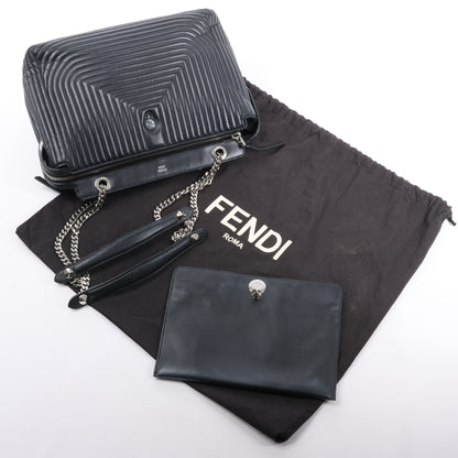 Fendi – Dotcom – Halb-Schultertasche aus schwarzem Leder mit Kettenriemen