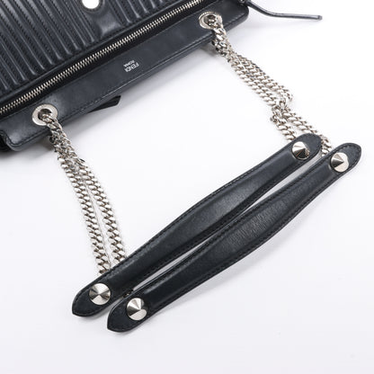Fendi – Dotcom – Halb-Schultertasche aus schwarzem Leder mit Kettenriemen