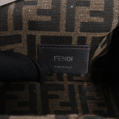 FENDI First Leather x Wildleder-Umhängetasche in Beige 8BP129