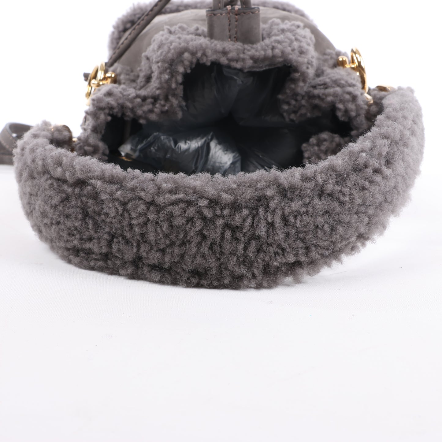 Fendi Mon Tresor Mini Mouton 2Way Umhängetasche in Grau 8BS010