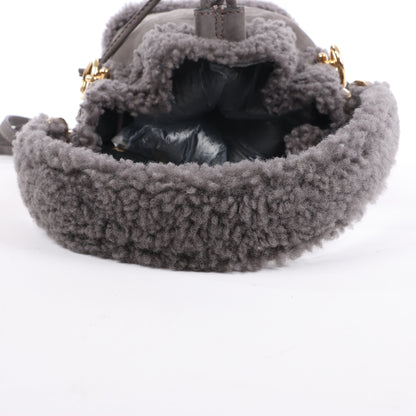 Fendi Mon Tresor Mini Mouton 2Way Umhängetasche in Grau 8BS010