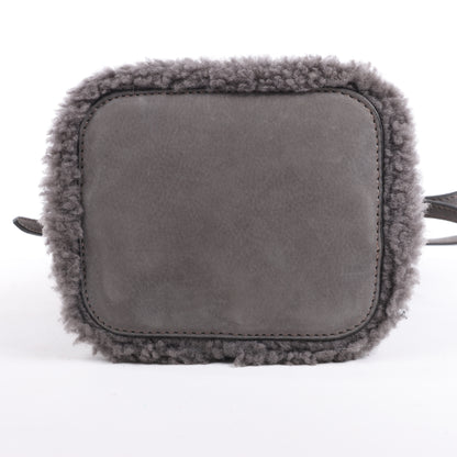 Fendi Mon Tresor Mini Mouton 2Way Umhängetasche in Grau 8BS010
