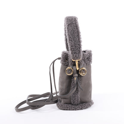Fendi Mon Tresor Mini Mouton 2Way Umhängetasche in Grau 8BS010