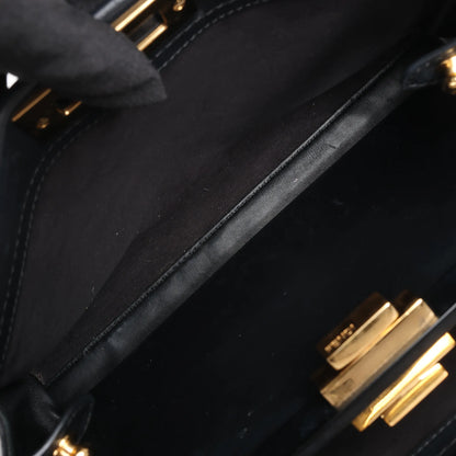 Fendi Peekaboo Regular 2-Wege-Handtasche aus Leder in Schwarz 8BN290