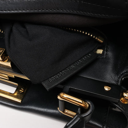 Fendi Peekaboo Regular 2-Wege-Handtasche aus Leder in Schwarz 8BN290