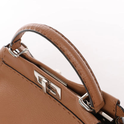 Fendi Peekaboo Regular Selleria Cuir 2Way Sac à main en marron 8BN290