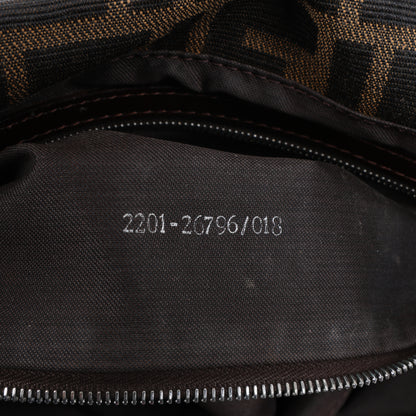 FENDI Baguette Zucchino Schultertasche aus Canvas und Leder in Braun 26796